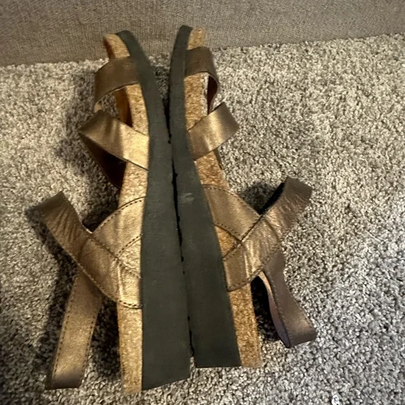 Naot Women's Metallic Brown Sandals - Picture 6 of 7